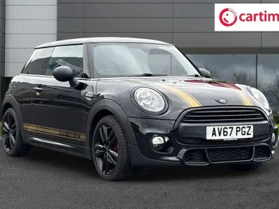 Begagnad Mini ONE Hatch 102 HK (75 kW) 2017 Svart Halvkombi
