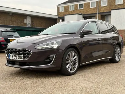 Used Ford Focus Vignale 125 HP (91 kW) 2019 Purple Estate