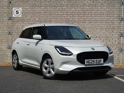 Used Suzuki Swift 82 HP (60 kW) 2025 Pure white Hatchback