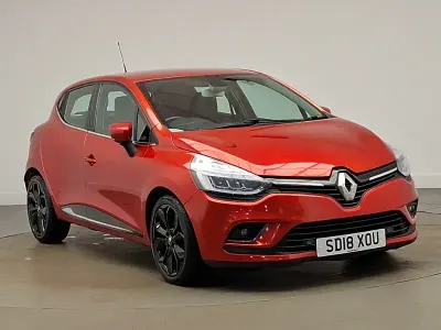 Used Renault Clio Signature 90 HP (66 kW) 2018 Red Hatchback