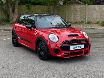 Begagnad Mini John Cooper Works Hatch 230 HK (169 kW) 2015 Röd Halvkombi