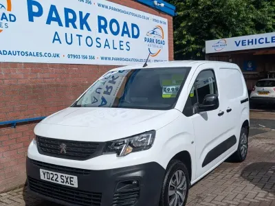 Used Peugeot Partner Premium 131 HP (96 kW) 2022 White MPV