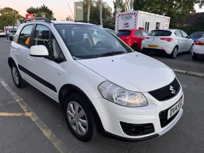 Usado Suzuki SX4 SZ3 2014 Blanco Utilitario