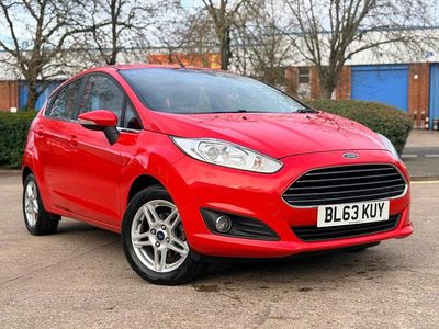 Used Ford Fiesta Zetec 82 HP (60 kW) 2014 Red Hatchback
