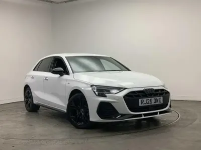 Used Audi A3 e-tron Black Edition 200 HP (147 kW) 2025 White Hatchback