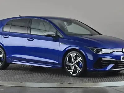 Używany VW Golf VIII R 320 KM (235 kW) 2024 Niebieski Hatchback