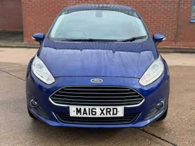 Used Ford Fiesta Titanium 75 HP (55 kW) 2016 Blue Hatchback