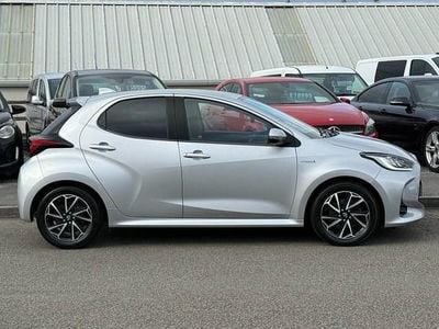 Used Toyota Yaris Design 116 HP (85 kW) 2020 Silver Hatchback