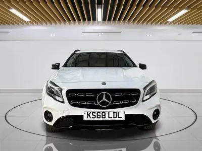 Usado Mercedes GLA180 Urban 122 HP (89 kW) 2018 Branco SUV