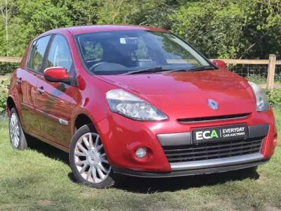 Używany Renault Clio II 86 KM (63 kW) 2009 Czerwony Hatchback