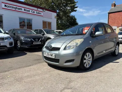 Used Toyota Yaris 99 HP (72 kW) 2009 Silver Hatchback
