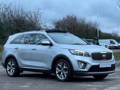 Silver Used 2015 Kia Sorento SUV | £8,495 (A bit pricey)