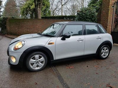 White silver metallic Used 2015 Mini Cooper D Hatch Hatchback | £5,495