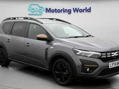 Used Dacia Jogger Extreme 141 HP (103 kW) 2025 MPV