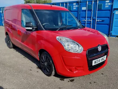 Used Fiat Doblò 90 HP (66 kW) 2014 Red MPV