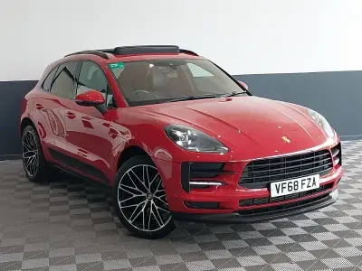 Begagnad Porsche Macan 245 HK (180 kW) 2019 Röd SUV