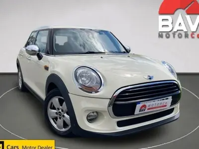 Usado Mini Cooper Hatch 2016 Blanco Utilitario