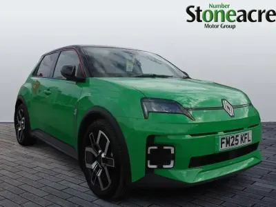 Used Renault 5 E-Tech Urban 89 kW (122 HP) 2025 Hatchback