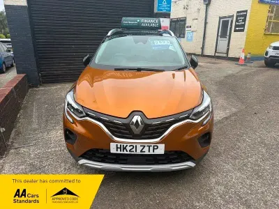 Used Renault Captur Iconic 128 HP (94 kW) 2021 Orange/black SUV