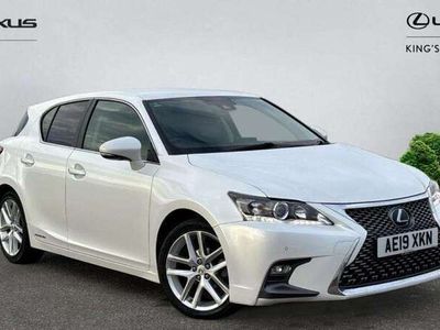 Lexus CT200h