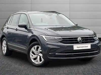 Used VW Tiguan Life 150 HP (110 kW) 2022 Dolphin grey SUV