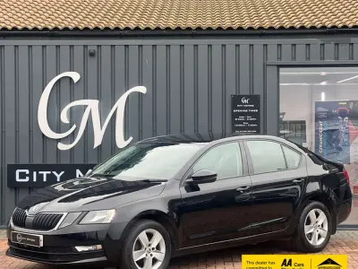 Usado Skoda Octavia SE 115 CV (84 kW) 2018 Negro Utilitario