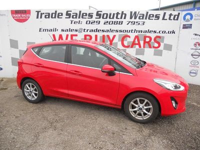 Used Ford Fiesta Zetec 70 HP (51 kW) 2018 Red Hatchback
