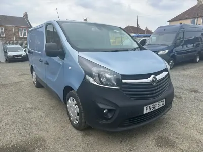 Used Vauxhall Vivaro 125 HP (91 kW) 2018 Blue