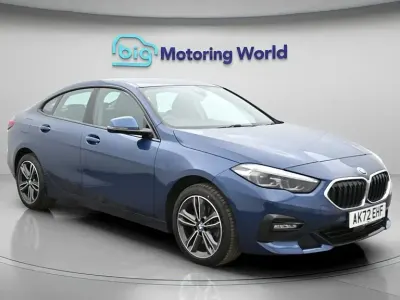 Begagnad BMW 218 Sport Line 136 HK (100 kW) 2023 Blå Sedan