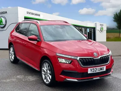 Usado Skoda Kamiq SE L 110 HP (80 kW) 2021 Vermelho SUV