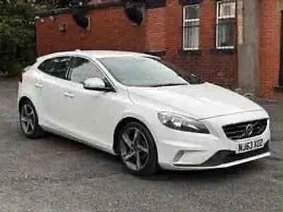 Used Volvo V40 R-Design 115 HP (84 kW) 2013 White Hatchback