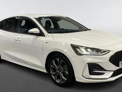 Used Ford Focus ST-Line 125 HP (91 kW) 2023 White Hatchback