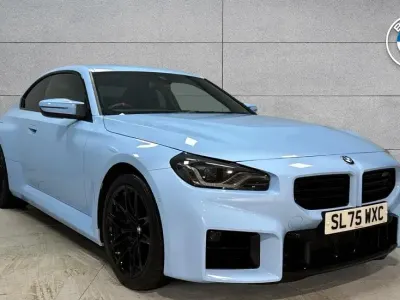 Begagnad BMW M2 Comfort Edition 473 HK (347 kW) 2025 Blå Sportkupé