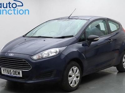Used Ford Fiesta Studio 82 HP (60 kW) 2015 Blue Hatchback