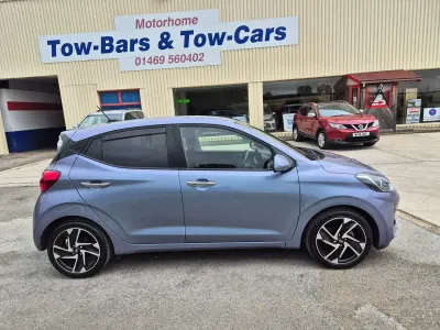 Used Hyundai i10 Premium 84 HP (61 kW) 2024 Blue Hatchback