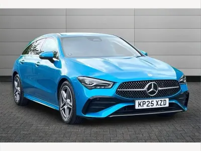 Usado Mercedes CLA180 Executive 134 CV (98 kW) 2025 Azul Berlina