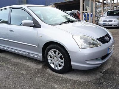 Begagnad Honda Civic SE 90 HK (66 kW) 2004 Silver Halvkombi