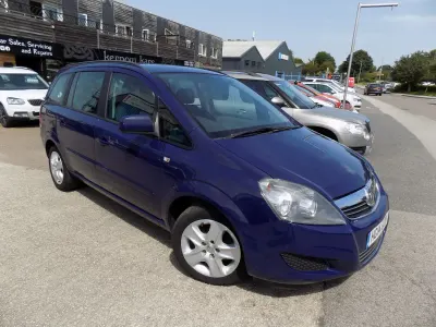 Used Vauxhall Zafira 120 HP (88 kW) 2014 Blue MPV