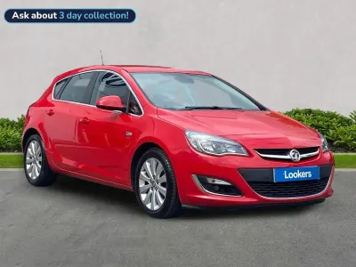 Begagnad Vauxhall Astra Elite 2014 Röd Halvkombi