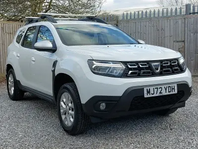 Usado Dacia Duster Comfort 90 HP (66 kW) 2022 Branco SUV