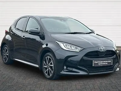 Used Toyota Yaris Design 116 HP (85 kW) 2023 Black Hatchback