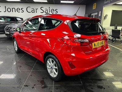 Used Ford Fiesta Zetec 85 HP (62 kW) 2018 Red Hatchback