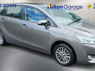 Used Toyota Verso 132 HP (97 kW) 2016 Bronze MPV