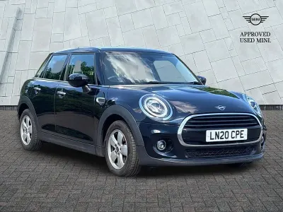 Begagnad Mini Cooper Classic 134 HK (98 kW) 2020 Svart Halvkombi