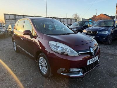 Used Renault Scénic III Dynamique 110 HP (80 kW) 2015 Red MPV