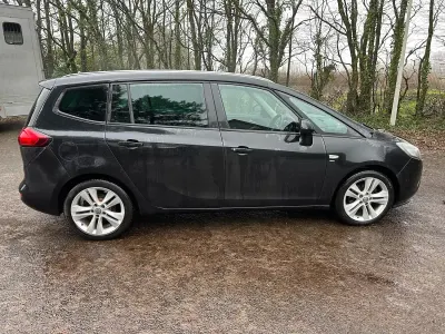 Used Vauxhall Zafira SRi 170 HP (125 kW) 2014 Black MPV