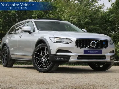 Used Volvo V90 CC Pro 2017 Silver Estate
