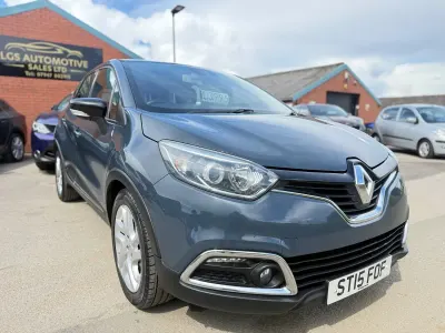 Used Renault Captur Dynamique 90 HP (66 kW) 2015 Blue SUV