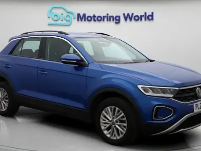 Używany VW T-Roc S 110 KM (80 kW) 2023 Niebieski SUV