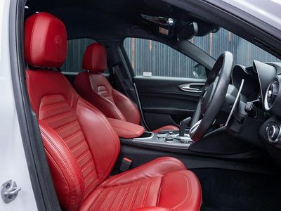 Used Alfa Romeo Giulia Saloon Veloce 2022 White Sedan